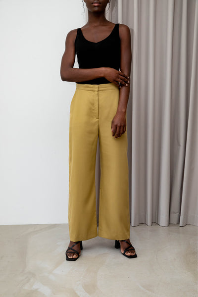 Sustainable Tencel Refibra wide leg pants secondary front #color_amber-moss