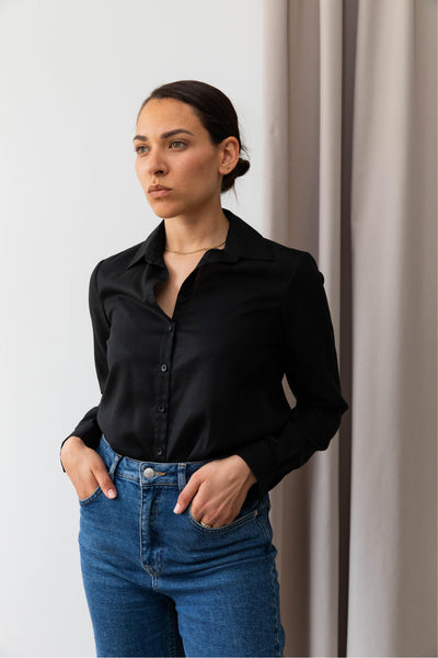 Classic women's shirt black side #color_black