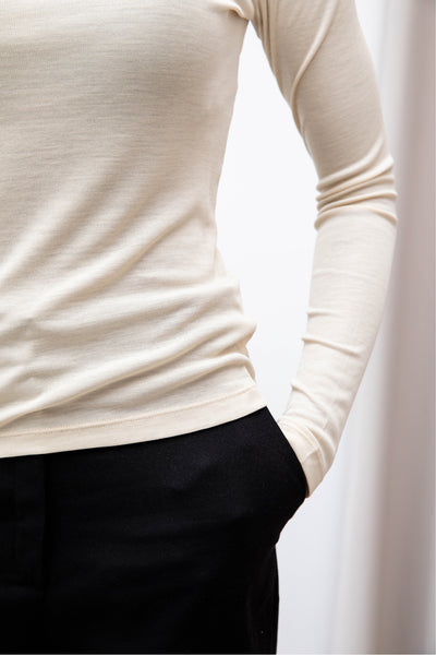 Sustainable top longsleeve tencel lyocell beige fabric details #color_beige