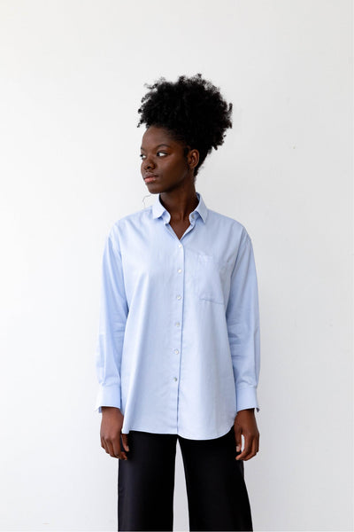 Oversized shirt organic cotton front #color_light-blue