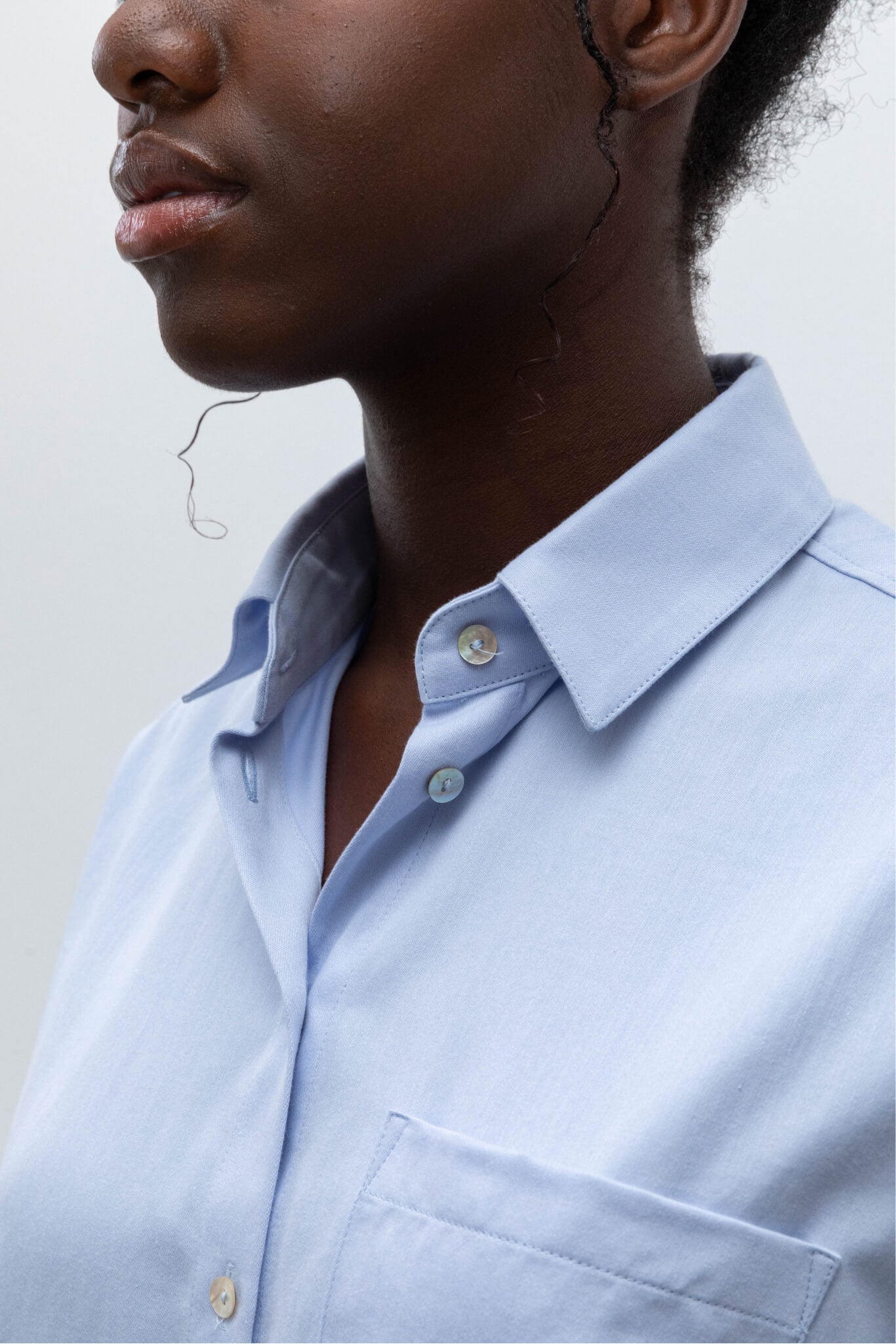 Oversized shirt organic cotton collar details #color_light-blue