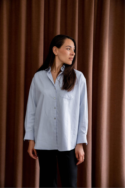 Oversized shirt organic cotton front #color_light-blue