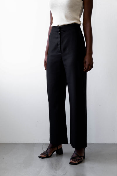 Wide leg pants in black, TENCEL™ Refibra