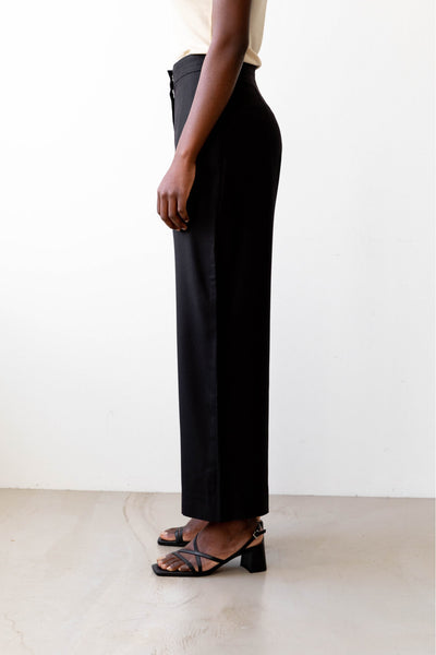 Wide leg pants in black, TENCEL™ Refibra